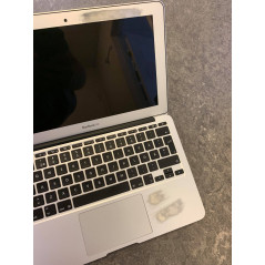 MacBook Air 11,6" Early 2015 (brugt with chassi damage)