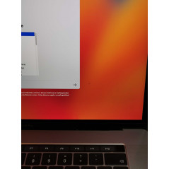 MacBook Pro Mid 2017 15" i7 med Touchbar (beg med märke skärm)