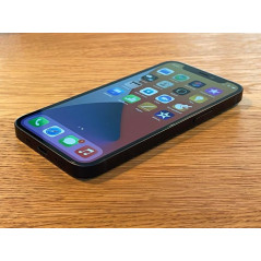 Brugt iPhone - iPhone 12 128GB Svart med 1 års garanti (beg med väldigt repig skärm)