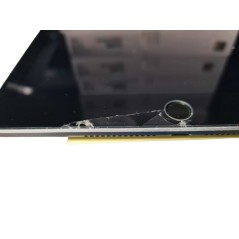 iPad 5th 32GB Space Grey med 1 års garanti (brugt) (skærm med små skader)