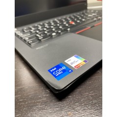Brugt laptop 14" - Lenovo Thinkpad T14 Gen2 (Intel) i7 (gen 11) 32GB 512GB SSD Win 11 Pro (brugt med lille skade chassis)