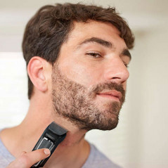 Personlig pleje - Philips batteridrevet multitrimmer med selvslibende knive